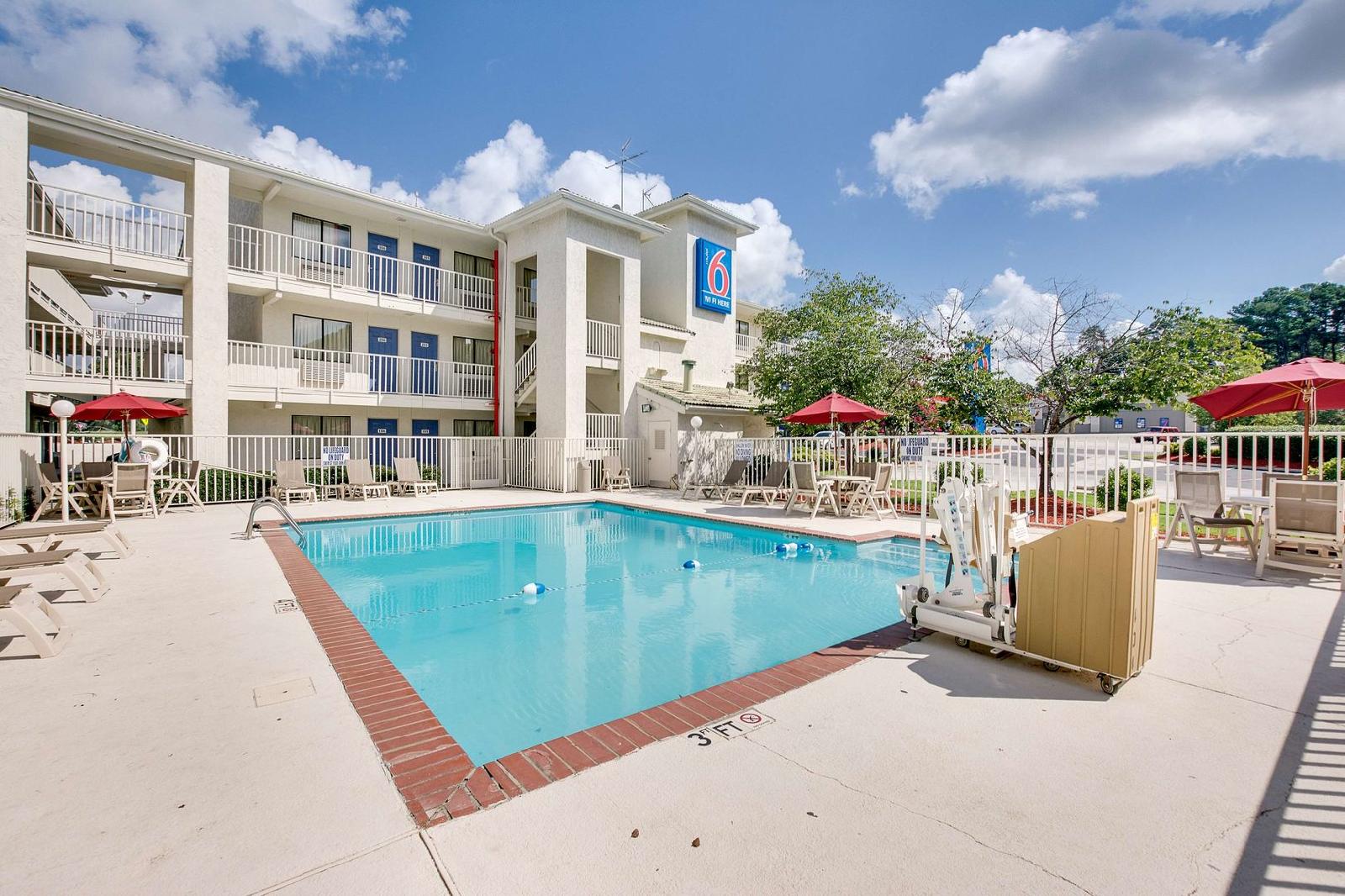 Motel 6 Columbia West
