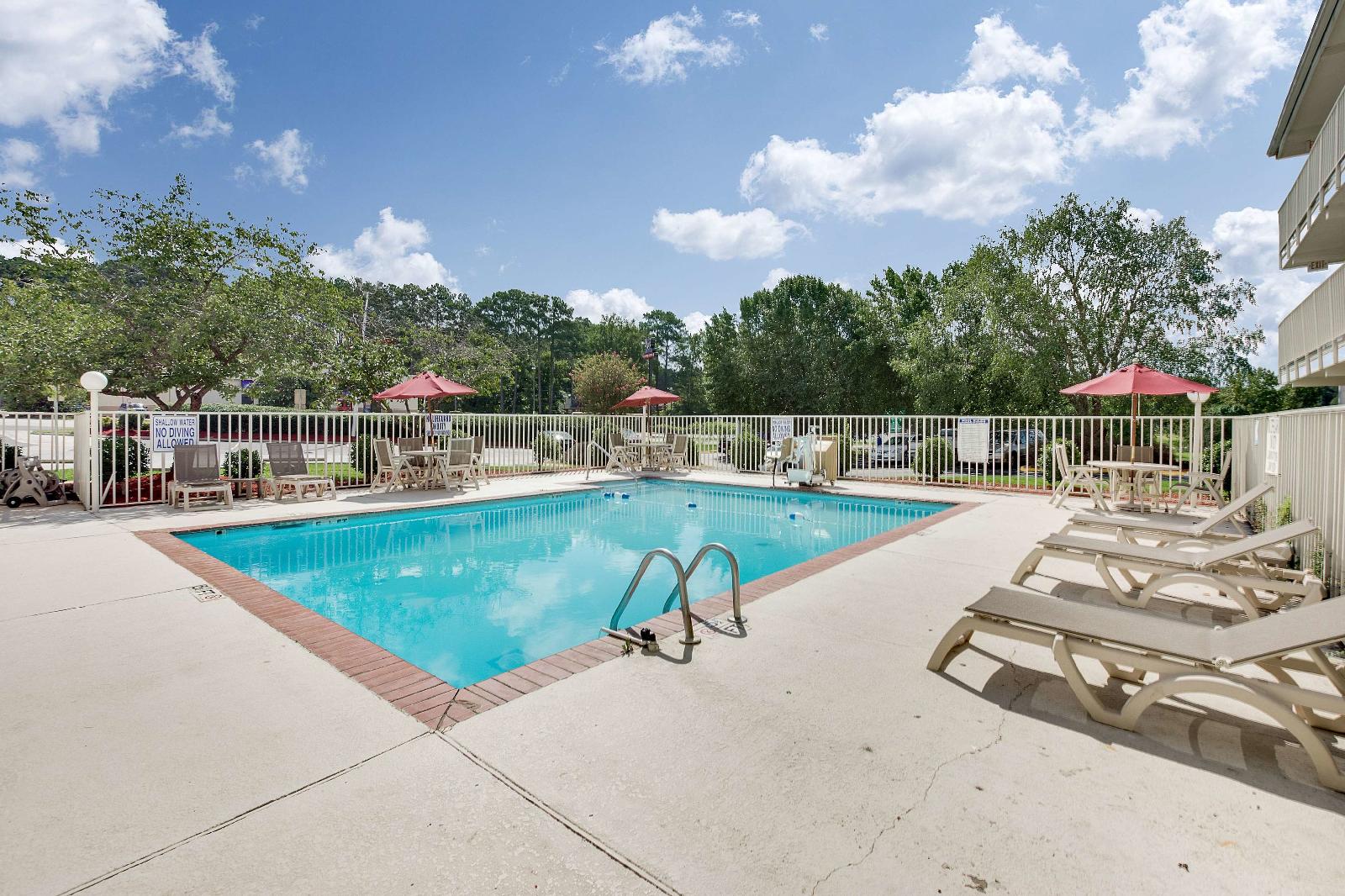 Motel 6 Columbia West