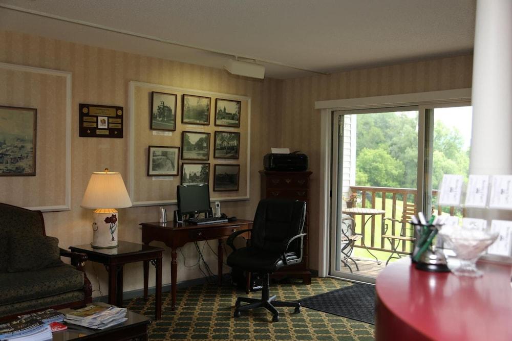Fairbanks Inn