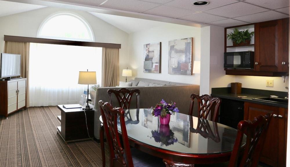 Fairbanks Inn