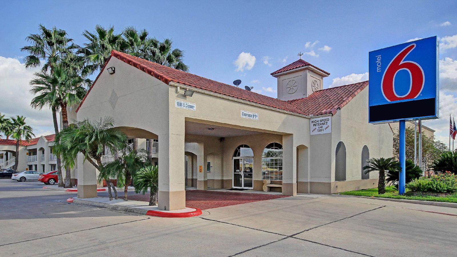 Motel 6 Edinburg