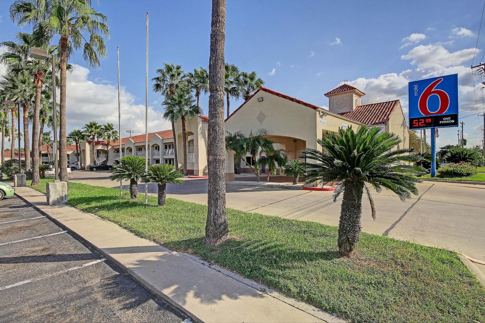 Motel 6 Edinburg