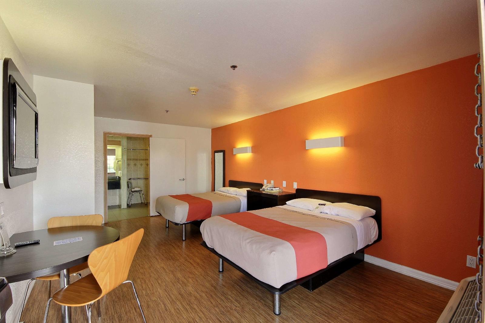 Motel 6 Edinburg