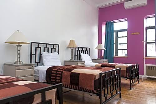 New York Moore Hostel