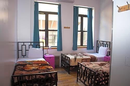 New York Moore Hostel