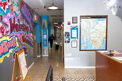 New York Moore Hostel