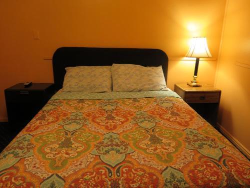 Pillow Talk Motel