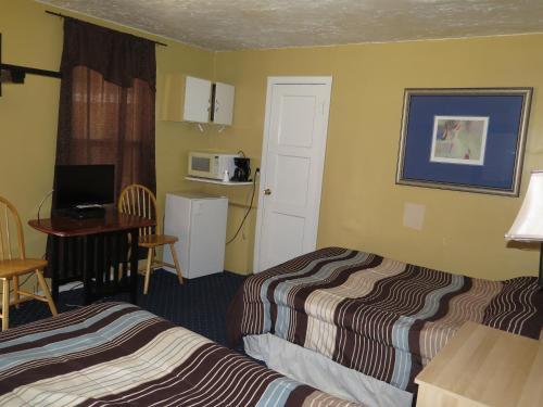 Pillow Talk Motel