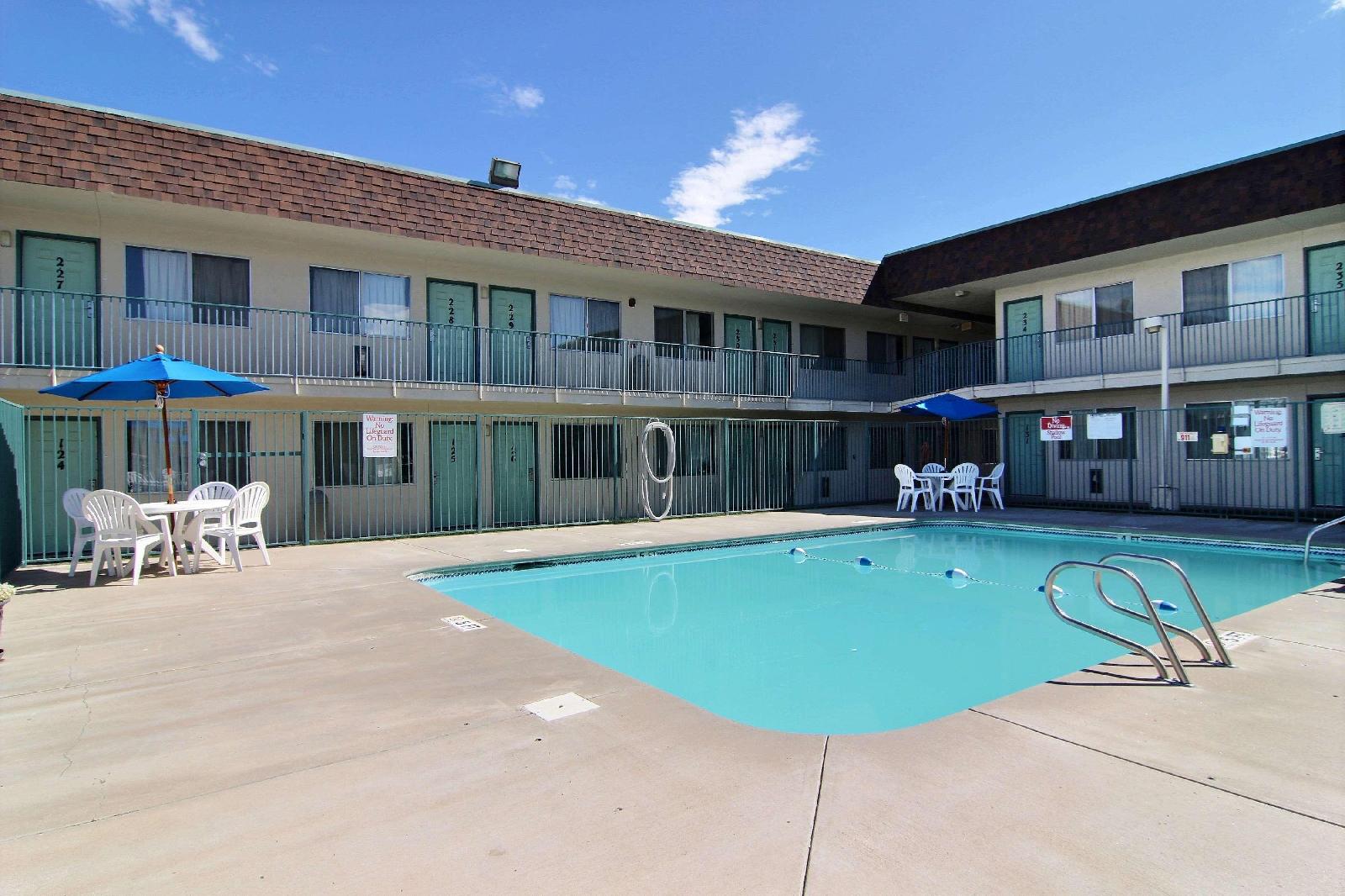 Motel 6 Farmington