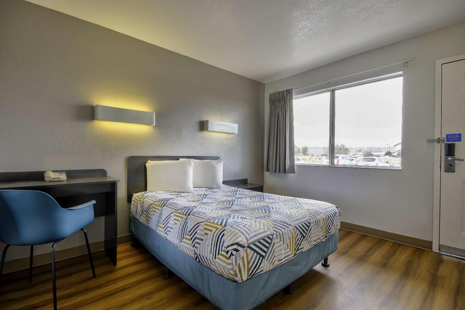 Motel 6 Farmington