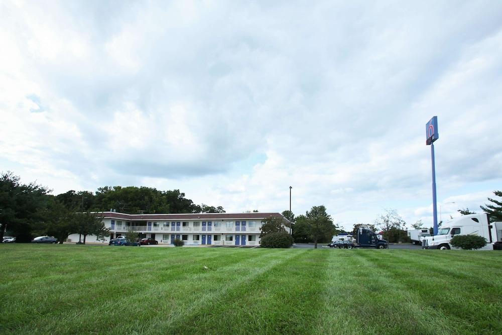 Motel 6 Elkton