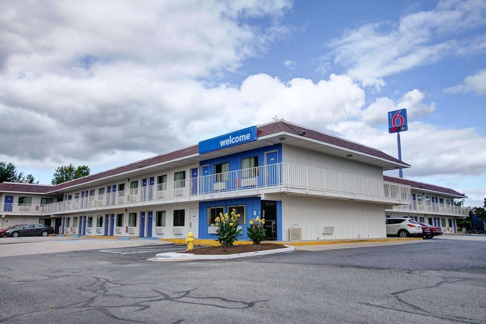 Motel 6 Elkton