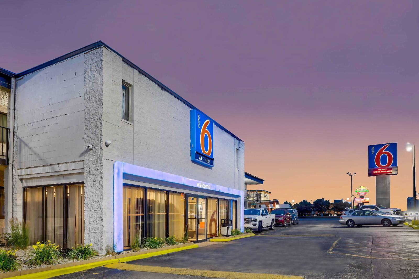 Motel 6 Chicago West Villa Park