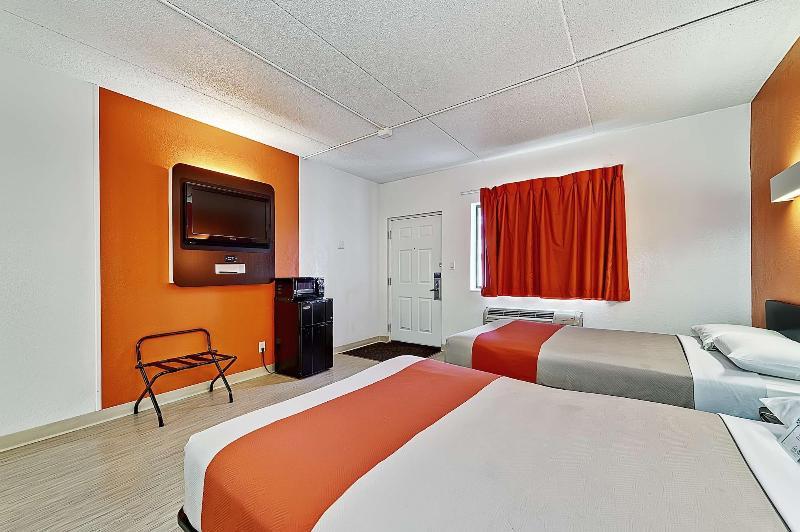 Motel 6 Chicago West Villa Park