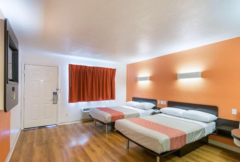 Motel 6 Chicago West Villa Park