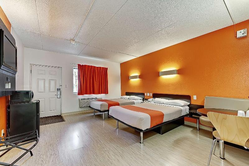 Motel 6 Chicago West Villa Park