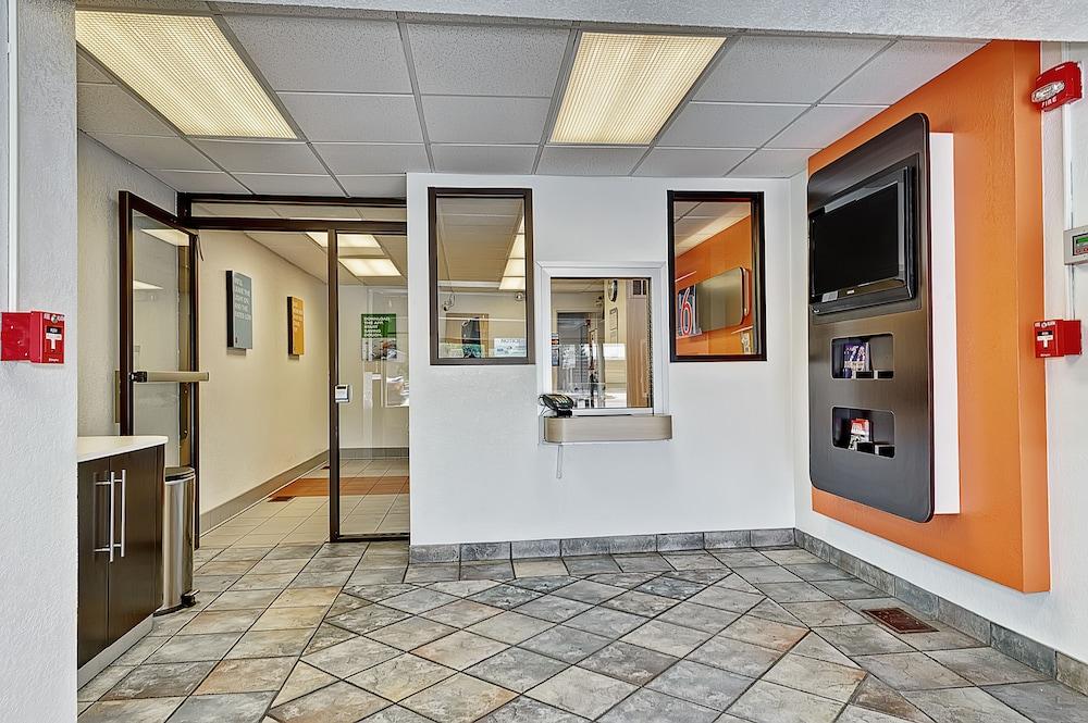 Motel 6 Chicago West Villa Park