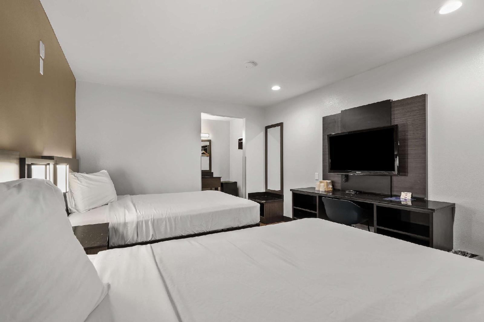 Motel 6 Escondido