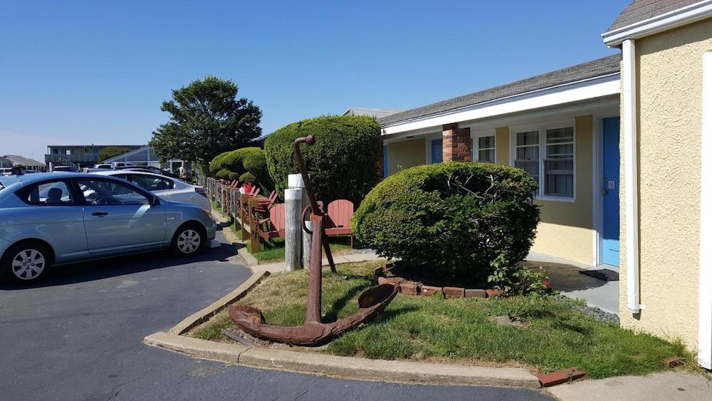 Blue Sea Motor Inn