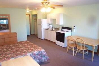 Blue Sea Motor Inn