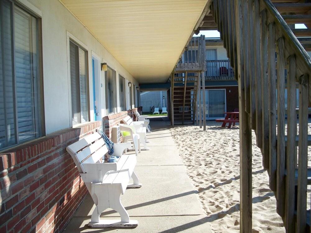 Blue Sea Motor Inn
