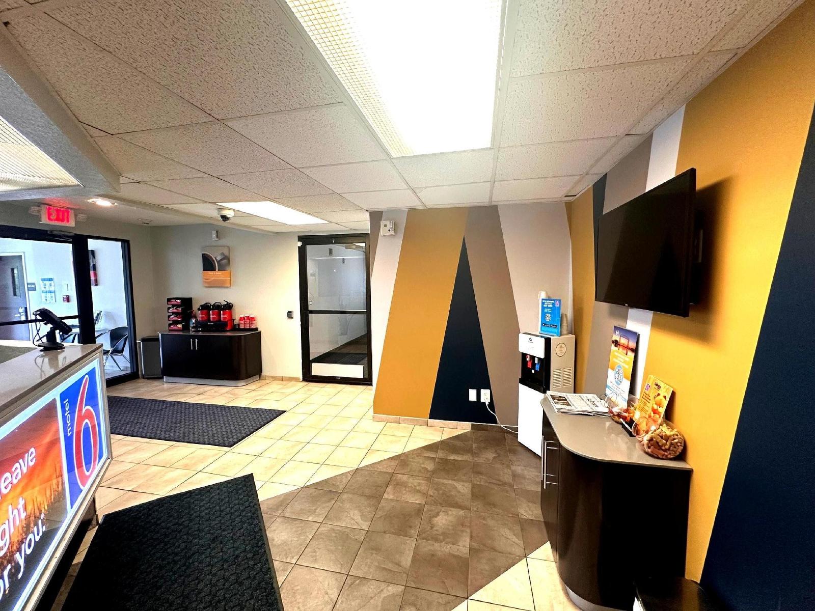 Motel 6 Duluth MN