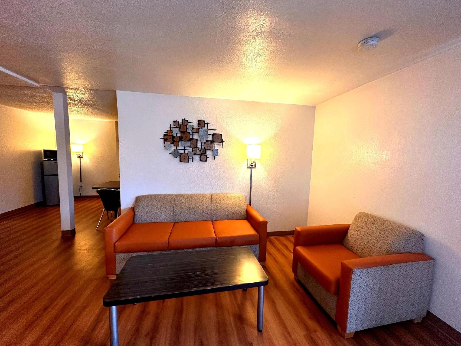 Motel 6 Duluth MN