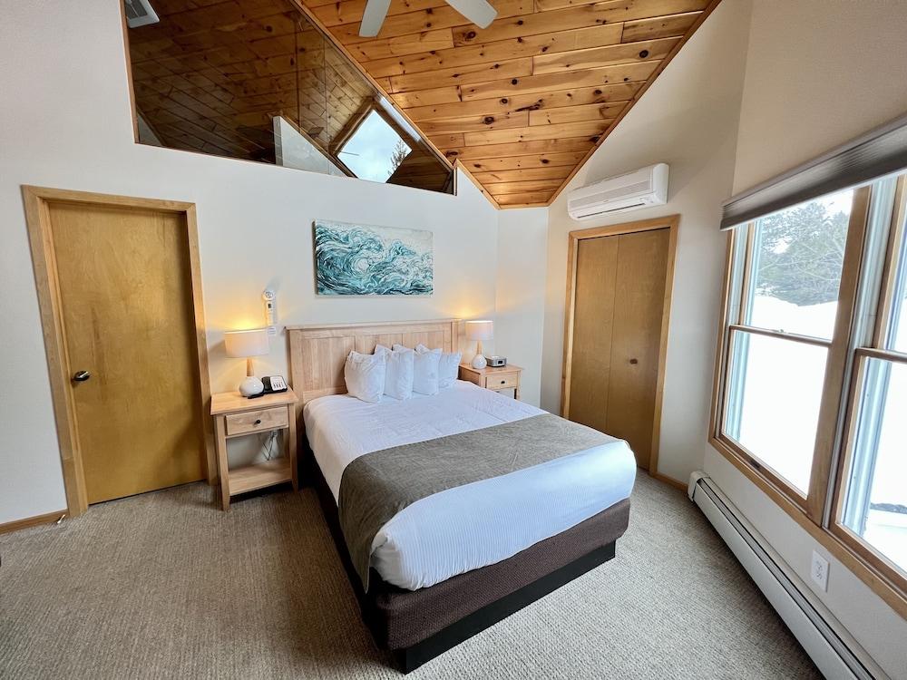 Bluefin Bay on Lake Superior
