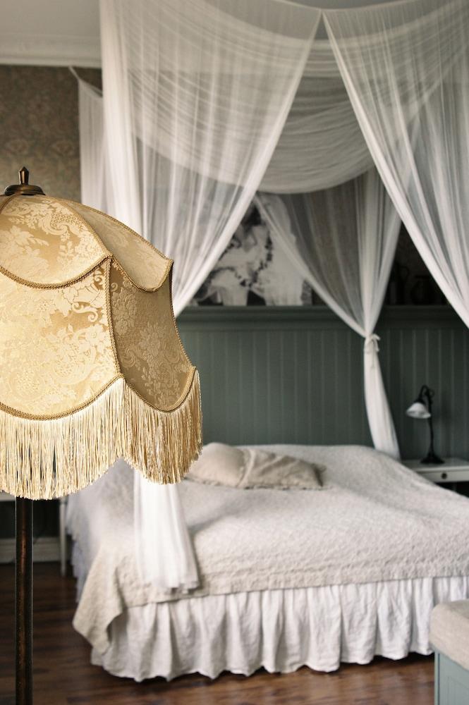 Okéns B&B