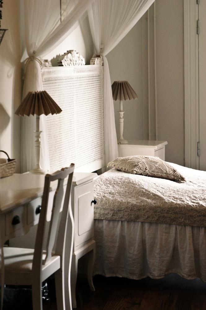 Okéns B&B
