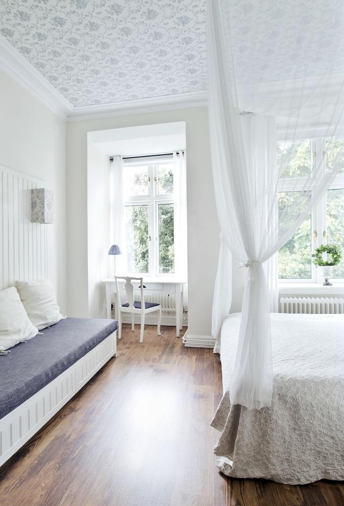 Okéns B&B