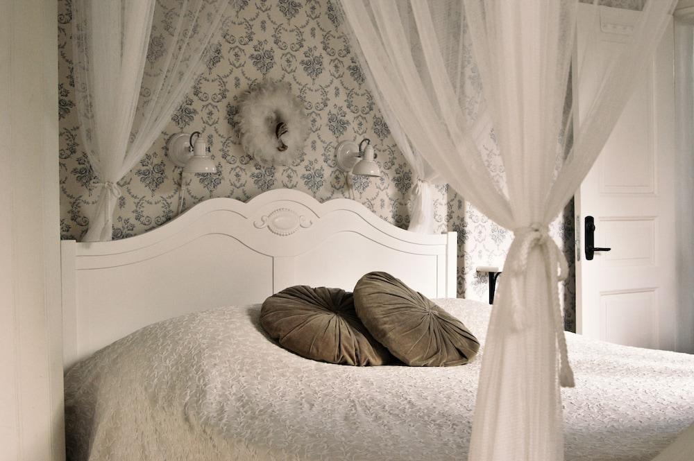 Okéns B&B