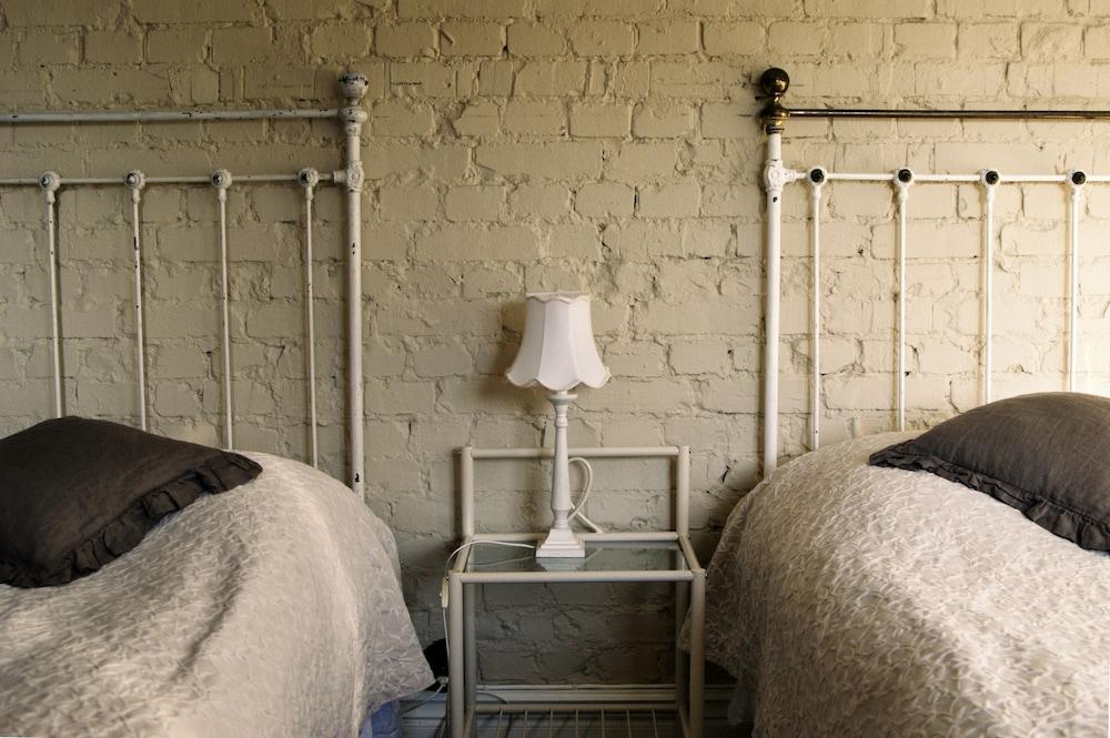 Okéns B&B