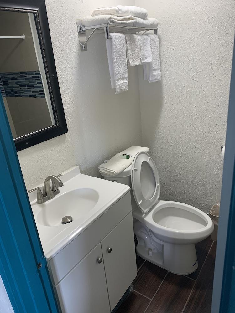 Classic Inn Motel