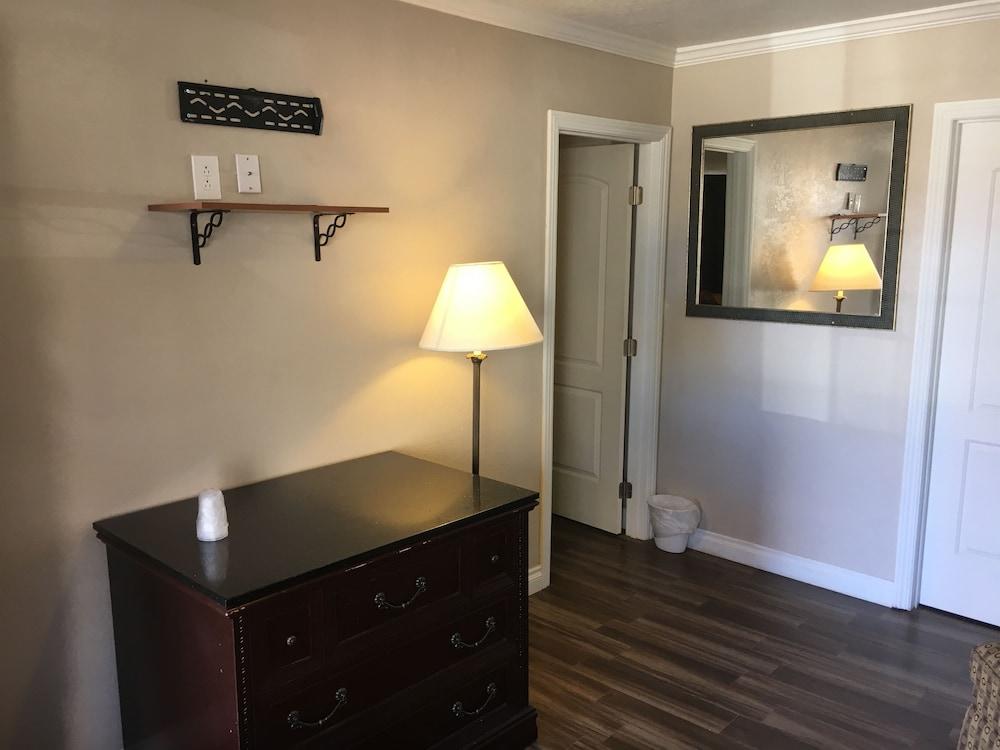 Bartlett Motel