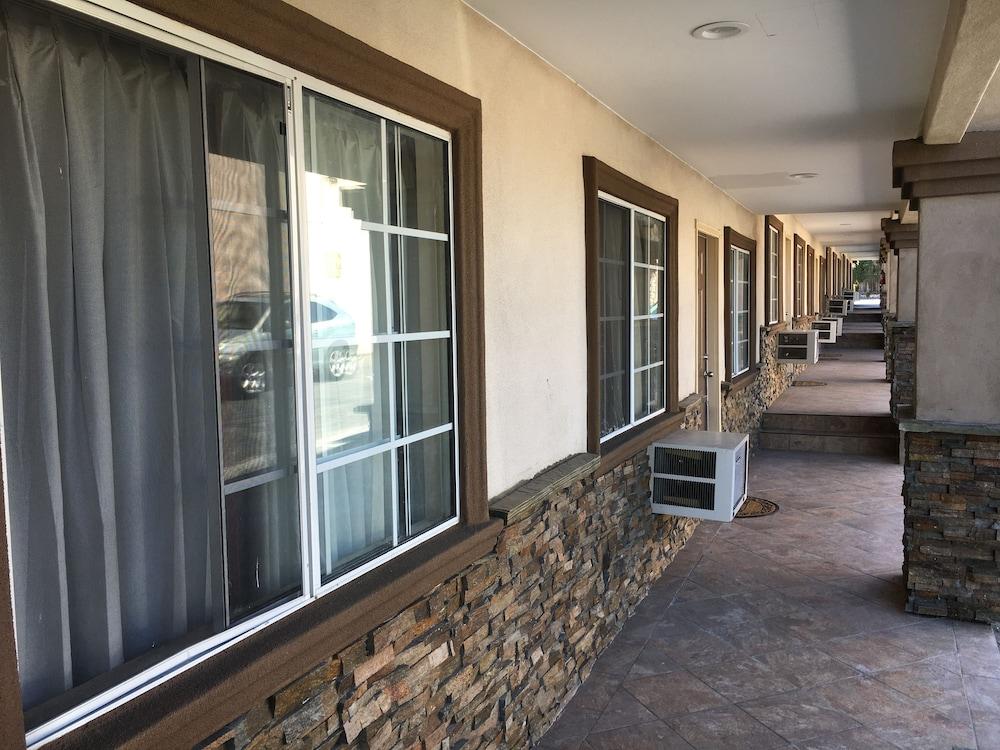 Bartlett Motel