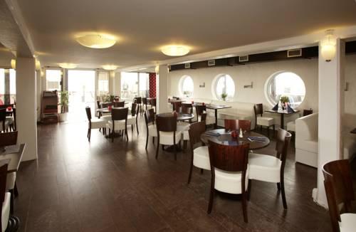 Byxelkroks Marina Sea Resort