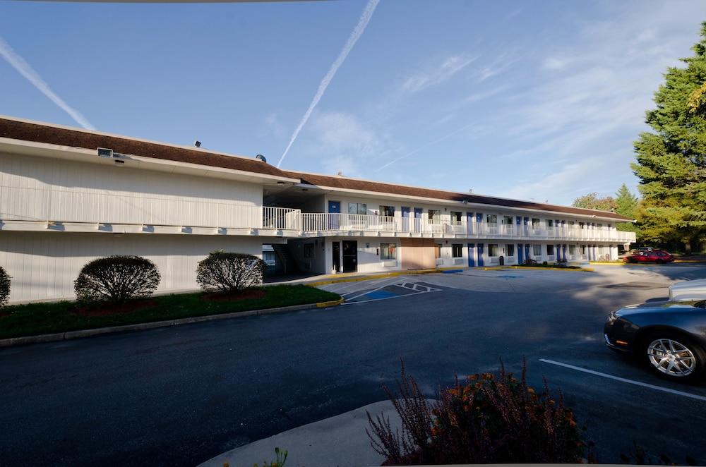 Motel 6 Washington DC Southeast - Camp Springs