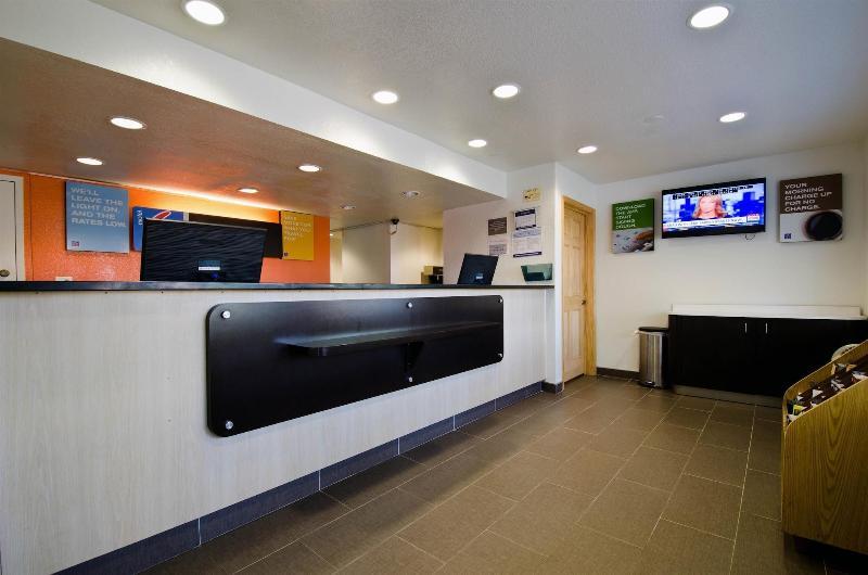 Motel 6 Washington DC Southeast - Camp Springs