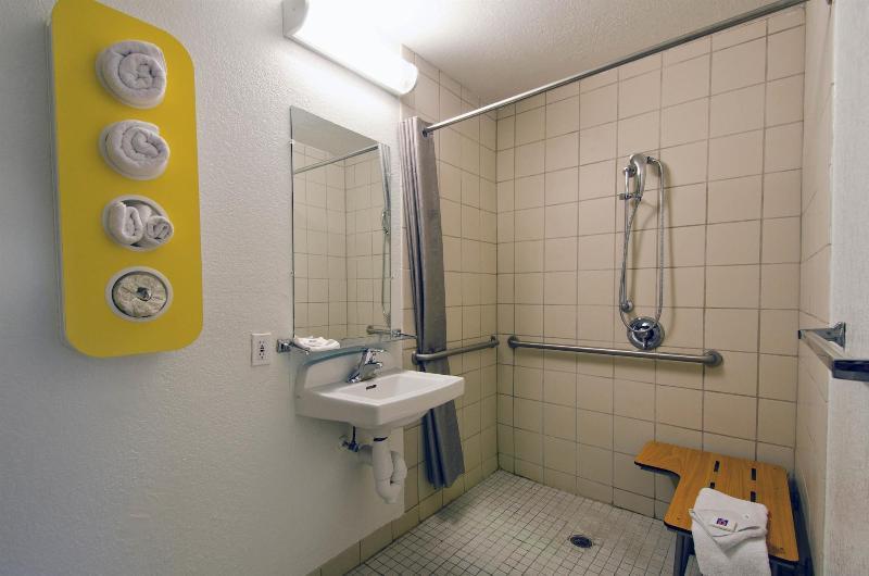 Motel 6 Washington DC Southeast - Camp Springs