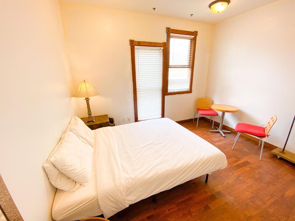 ITH Adventure Hostel San Diego