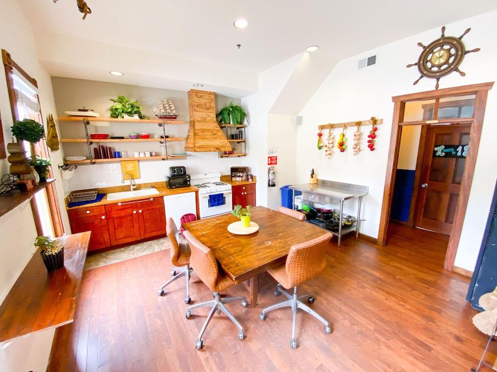 ITH Adventure Hostel San Diego