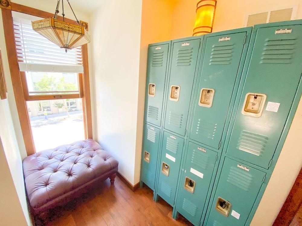ITH Adventure Hostel San Diego