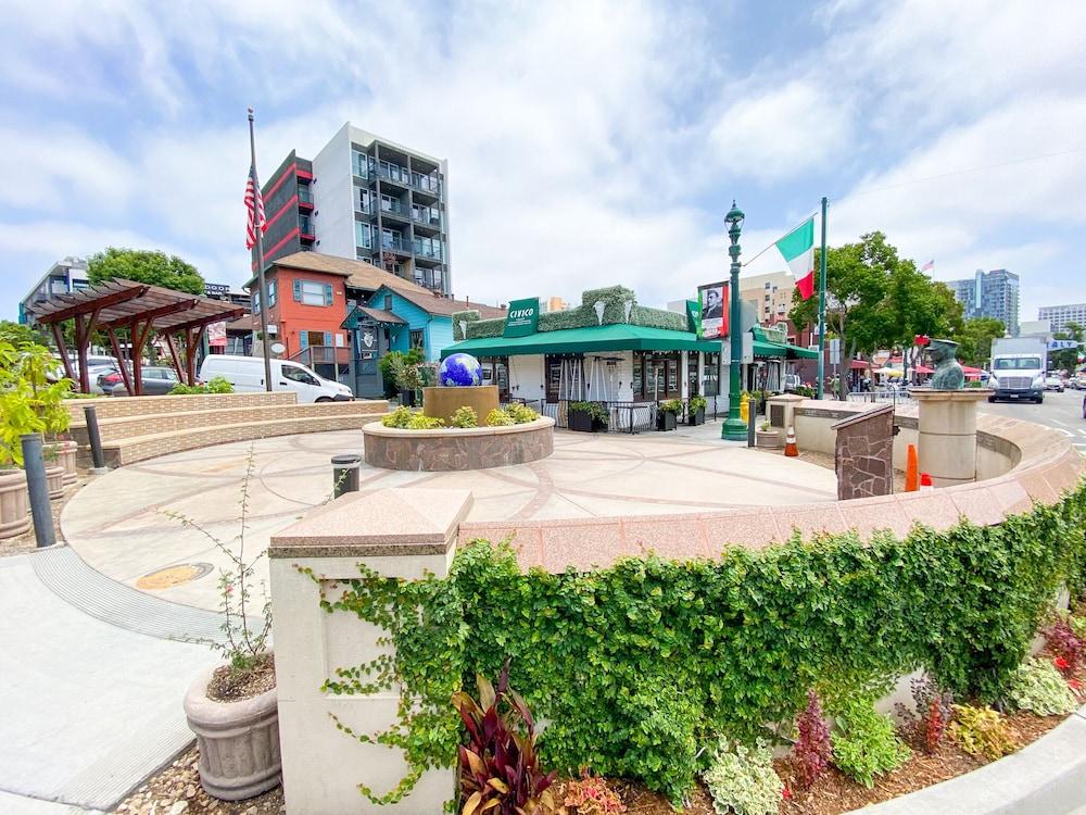 ITH Adventure Hostel San Diego