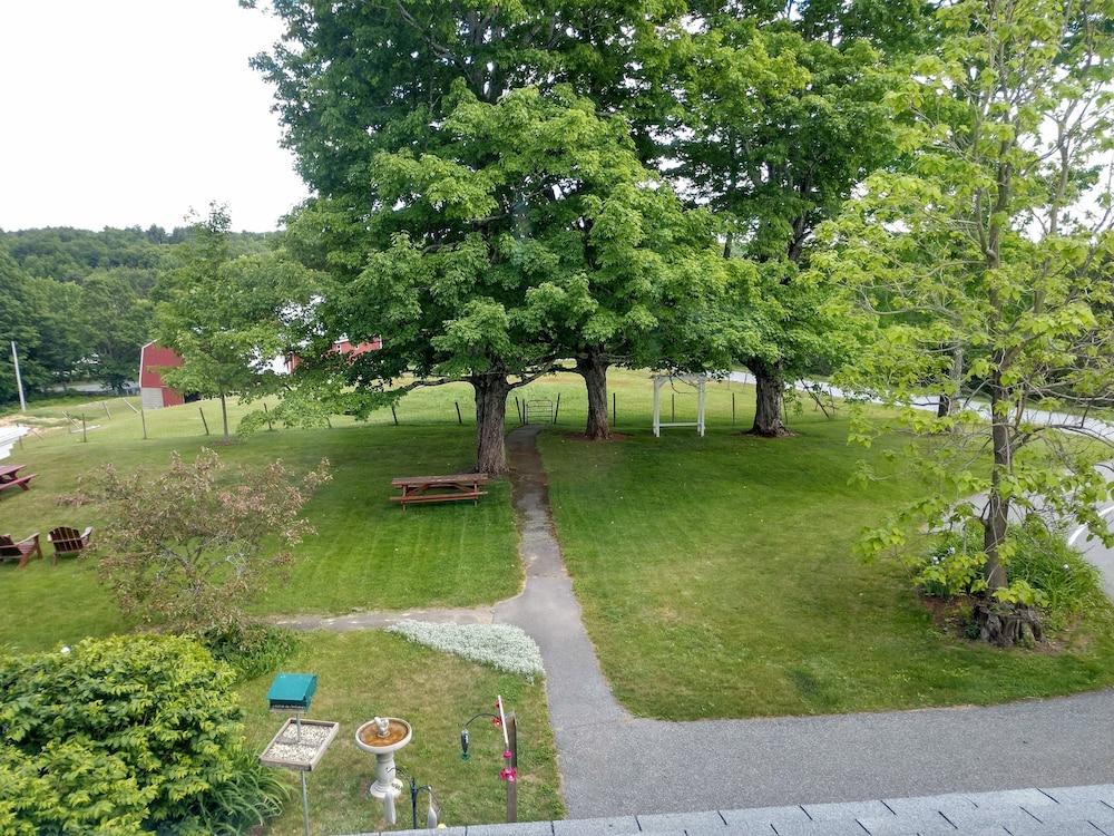 Maple Hill Farm Bed & Breakfast Inn and Conference Center