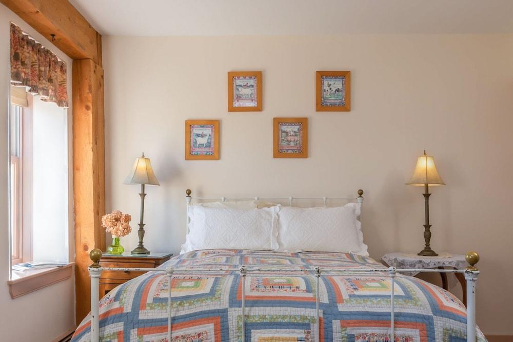 Maple Hill Farm Bed & Breakfast Inn and Conference Center