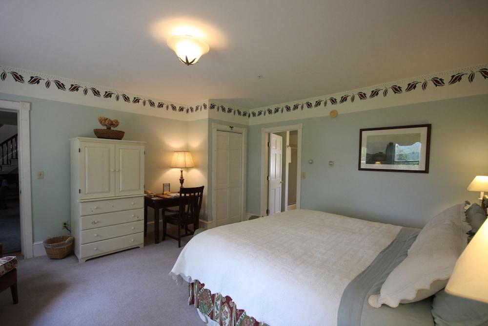Maple Hill Farm Bed & Breakfast Inn and Conference Center