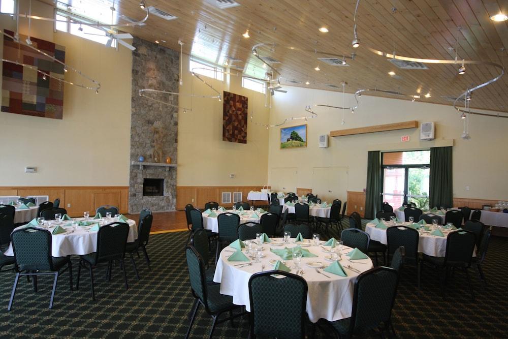 Maple Hill Farm Bed & Breakfast Inn and Conference Center