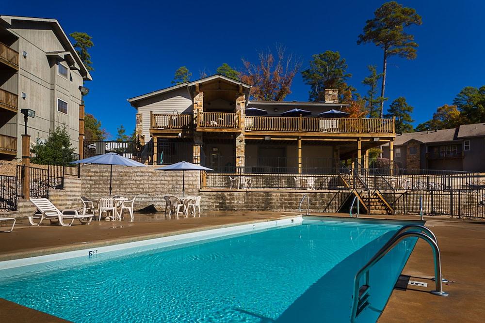 Los Lagos at Hot Springs Village