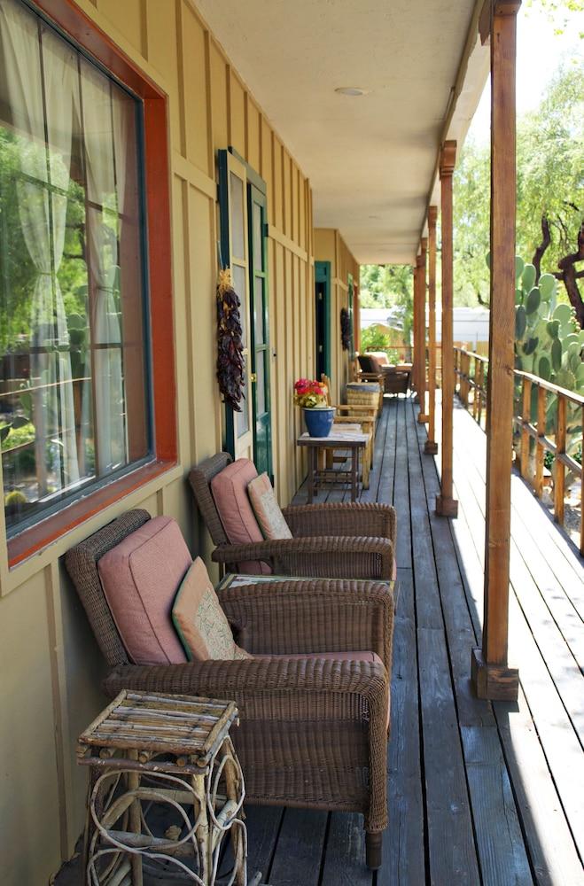Tubac Country Inn